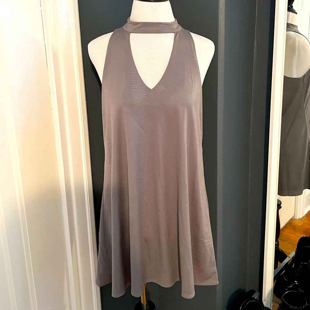 Short dress